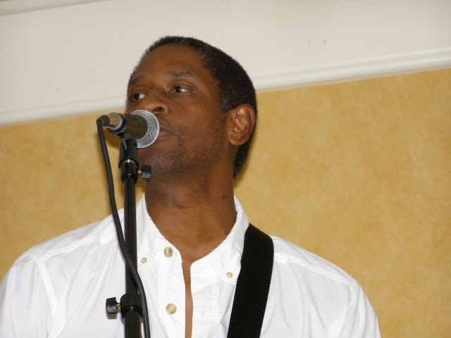 Tim Russ playing music in Orlando, Oct. 27, 2006